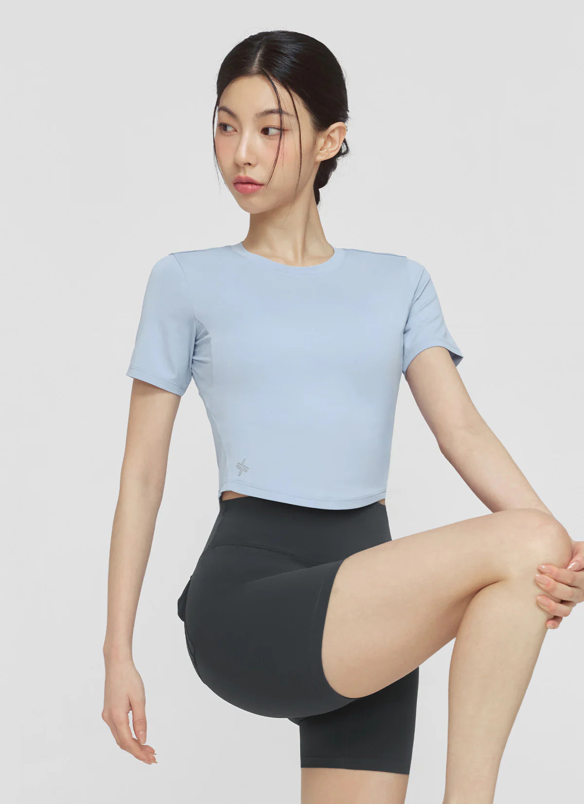 XEXYMIX Ice Scent Cropped Short Sleeve in Charcoal — image 3