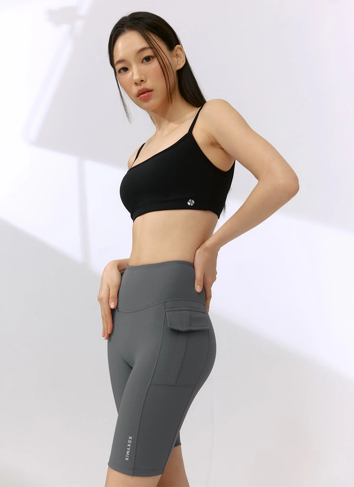 XEXYMIX Black Label Signature 360N Out-Pocket Leggings (4.5-Length) in City Night Gray — image 2