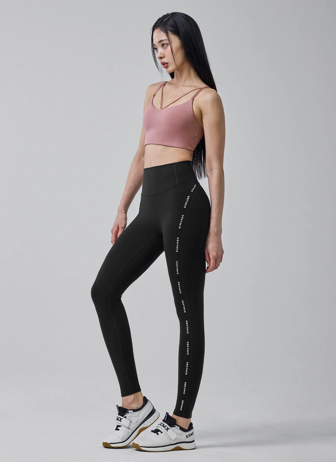 XEXYMIX Black Label Signature 360N Logo Line Leggings in Black — image 3