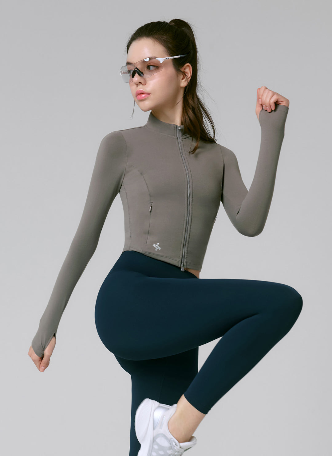 XEXYMIX Slim Fit Cropped Zip-up Jacket in Moss Night