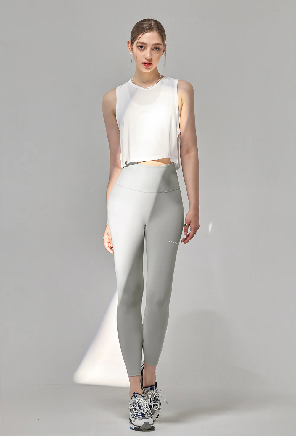 XEXYMIX Black Label Signature 360N Cropped Leggings in Shimmer Gray — image 1