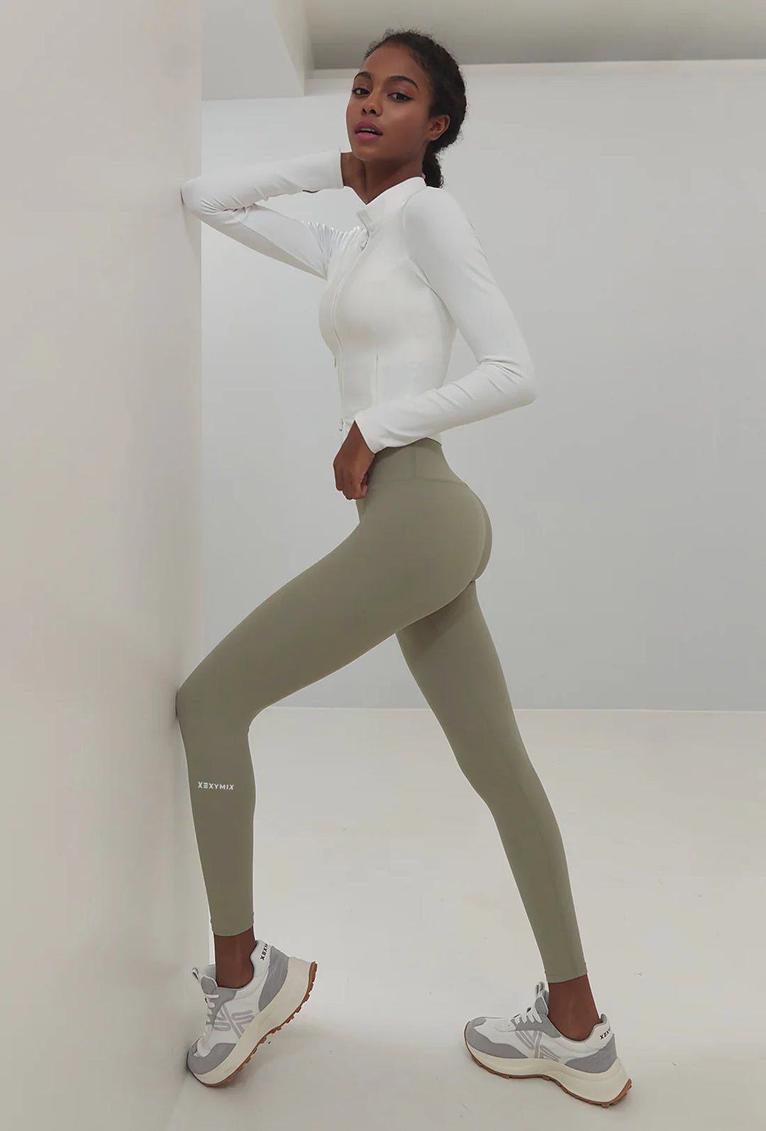XEXYMIX Black Label 300N Super Light Leggings in Wood Sage — image 2