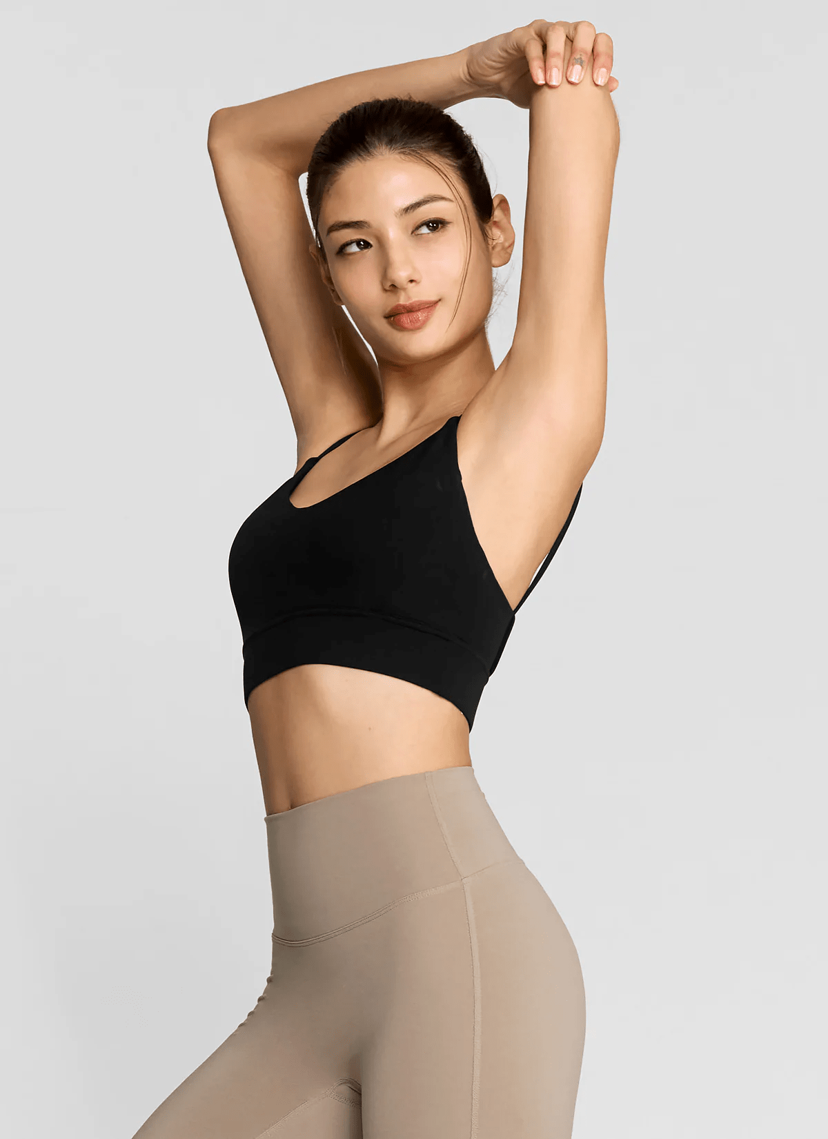 XEXYMIX Black Label Signature Breathe V-Neck Bra Top in Black — image 2