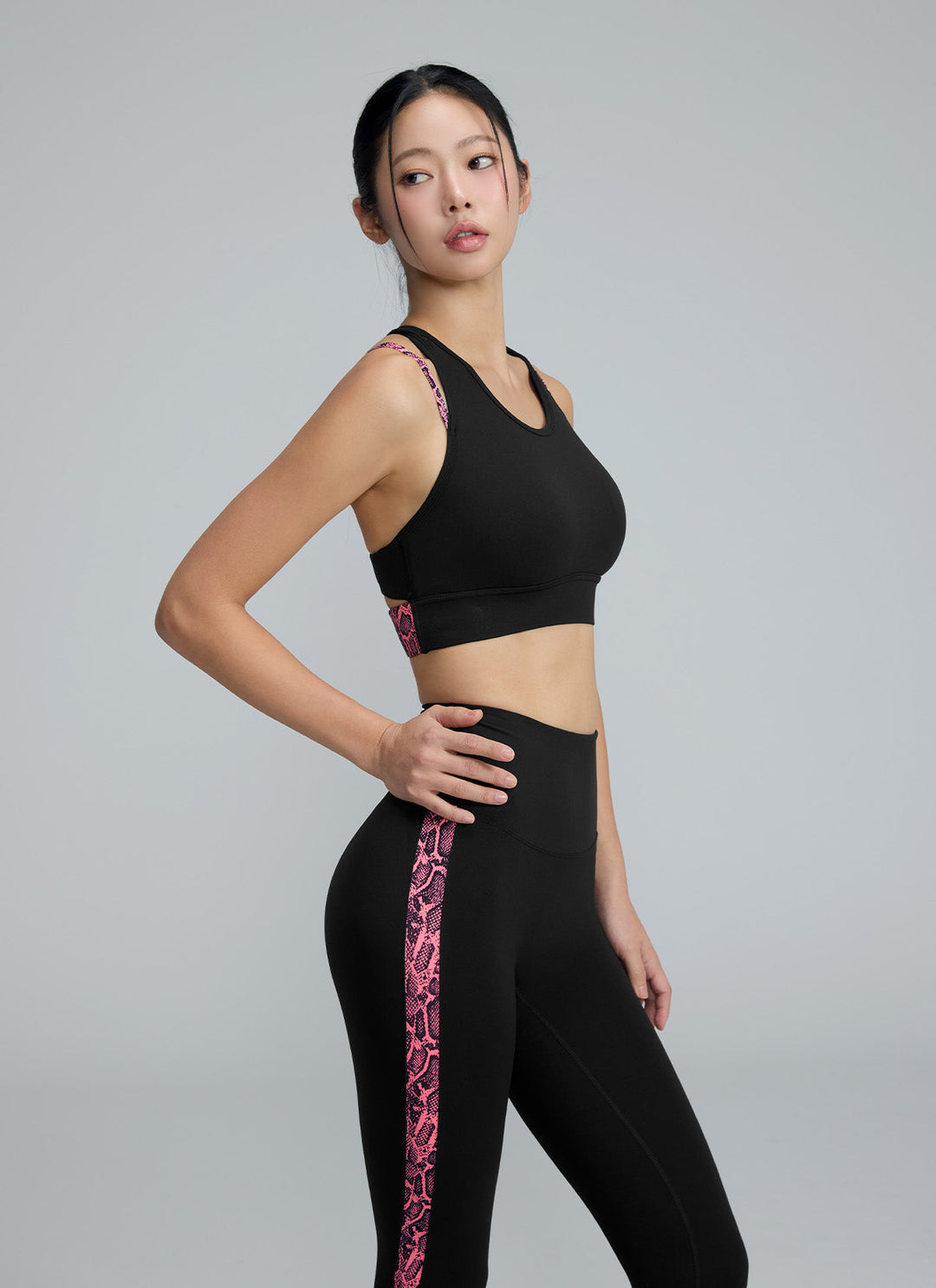 XEXYMIX Black Label Signature Power Rise Python Contrast Leggings — image 2